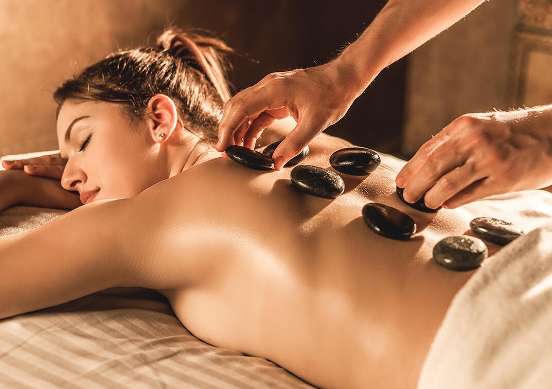Massage Dưỡng Sinh Đá Nóng 60p